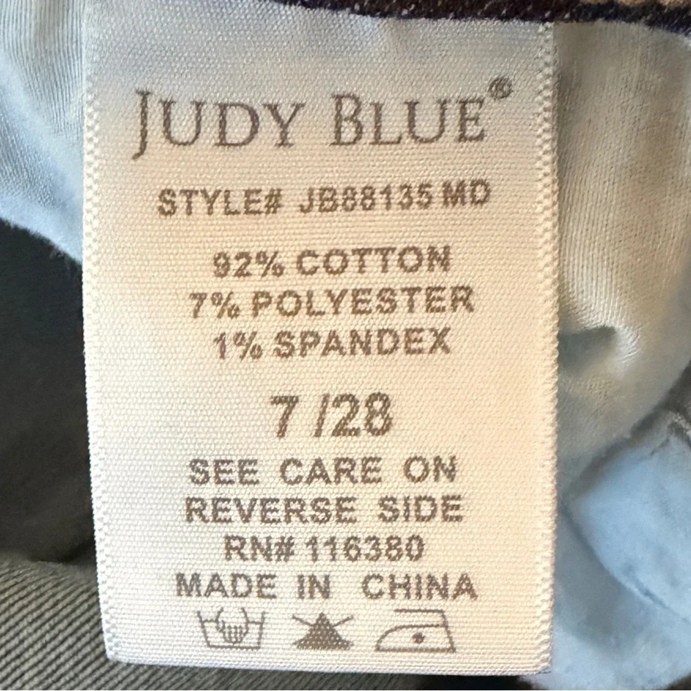 Judy Blue Blue Distressed Relaxed Fit Straight Leg Jean 7/28
